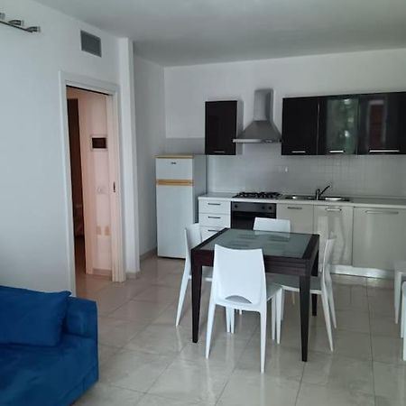 Appartamento Piano Terra Ераклеа Екстер'єр фото
